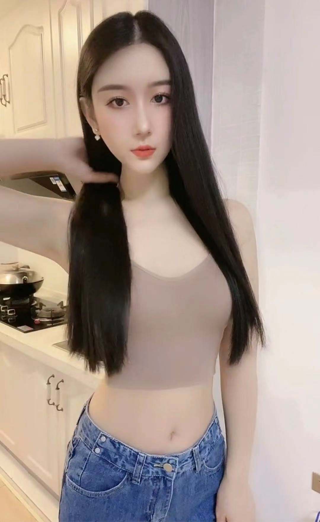 调.教.敏感体质的极.品.小姐姐胸.大..腿.长  叫你老公